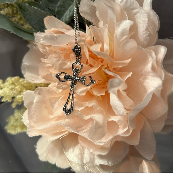 Marcasite Cross Set in Sterling Silver and on a Sterling Silver Chain - Picture 10 of 13